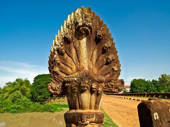 Cây cầu Rồng cổ Kompong Kdei - Campuchia