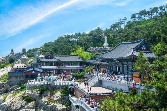 Tham quan chùa cổ Haedong Yonggungsa tại Hàn Quốc
