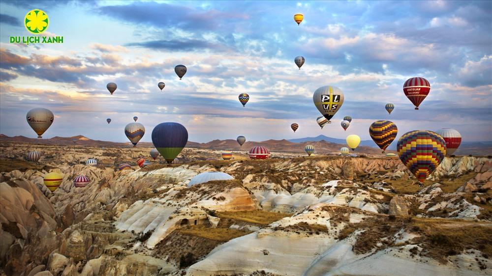 Khám phá tour du lịch bằng khinh khí cầu Cappadocia Thổ Nhĩ Kỳ