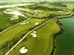 Sân golf đầu tiên của Long An- West Lakes Golf & Villas
