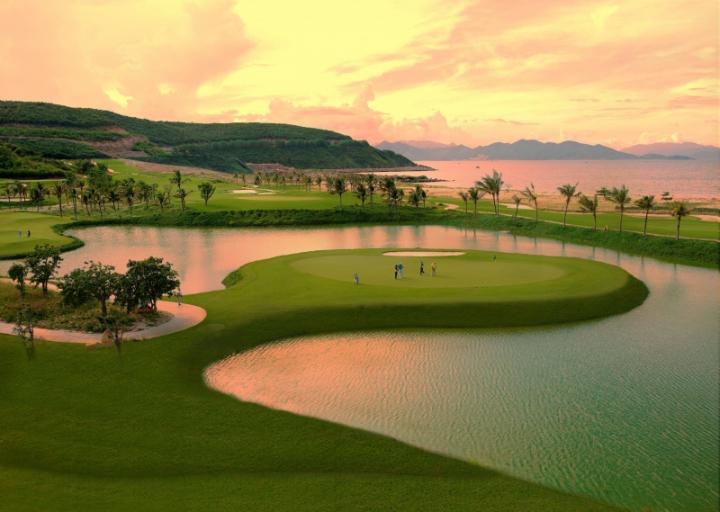 Sân Vinpearl Golf Nha Trang-Top 3 sân golf tốt nhất Việt Nam