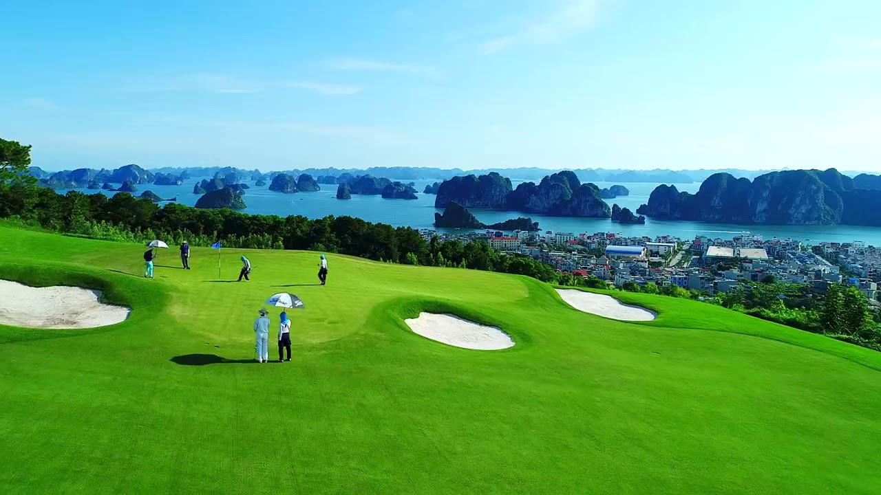 Trải nghiệm chơi golf giữa kỳ quan FLC Hạ Long