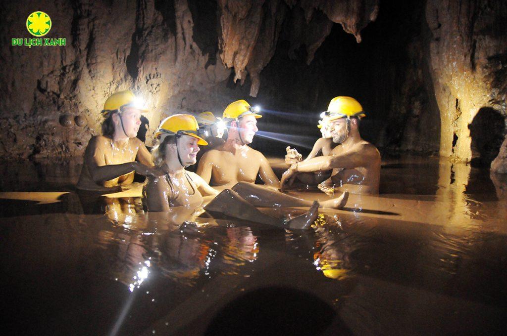 Tour Động Phong Nha, Tour Phong Nha Kẻ Bàng 2 ngày 1 đêm, Du lịch Quảng Bình, Tour du lịch Quảng Bình 2 ngày 1 đêm, Du Lịch Xanh