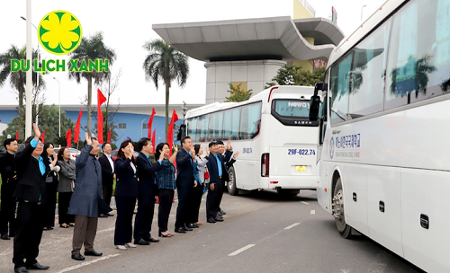 Cho thuê xe đưa đón Công nhân về quê ăn Tết tại Hà Nội