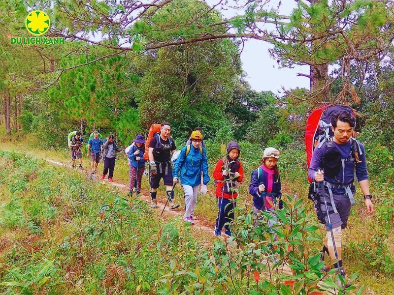 Tour trekking cắm trại Langbiang 2 ngày 1 đêm