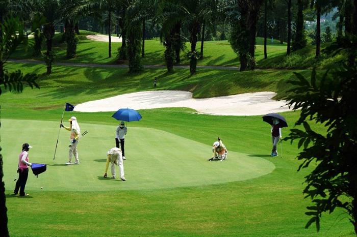Long Thành Golf Club tiêu chuẩn 18 lỗ dịp cuối tuần