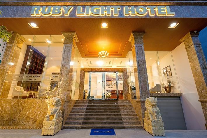 Khách sạn Ruby Light Hotel 3 sao cách ly tại Đà Nẵng