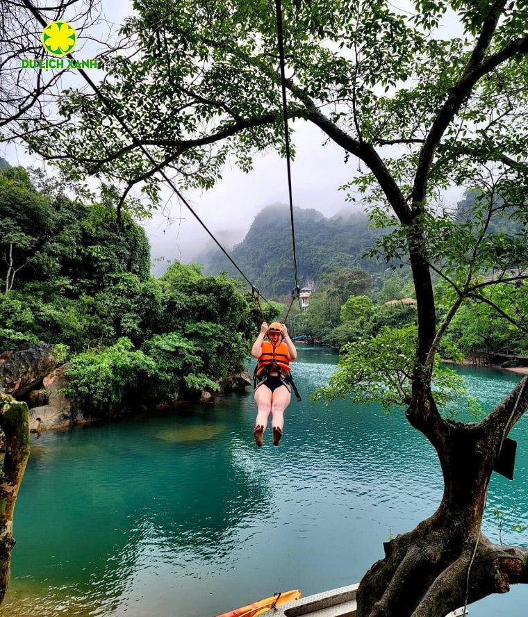 Tour du lịch Quảng Bình 2 ngày 1 Đêm: Động Thiên Đường – Sông Chày Hang Tối – Phong Nha – Vũng Chùa – Đá Nhảy – Đồi Cát