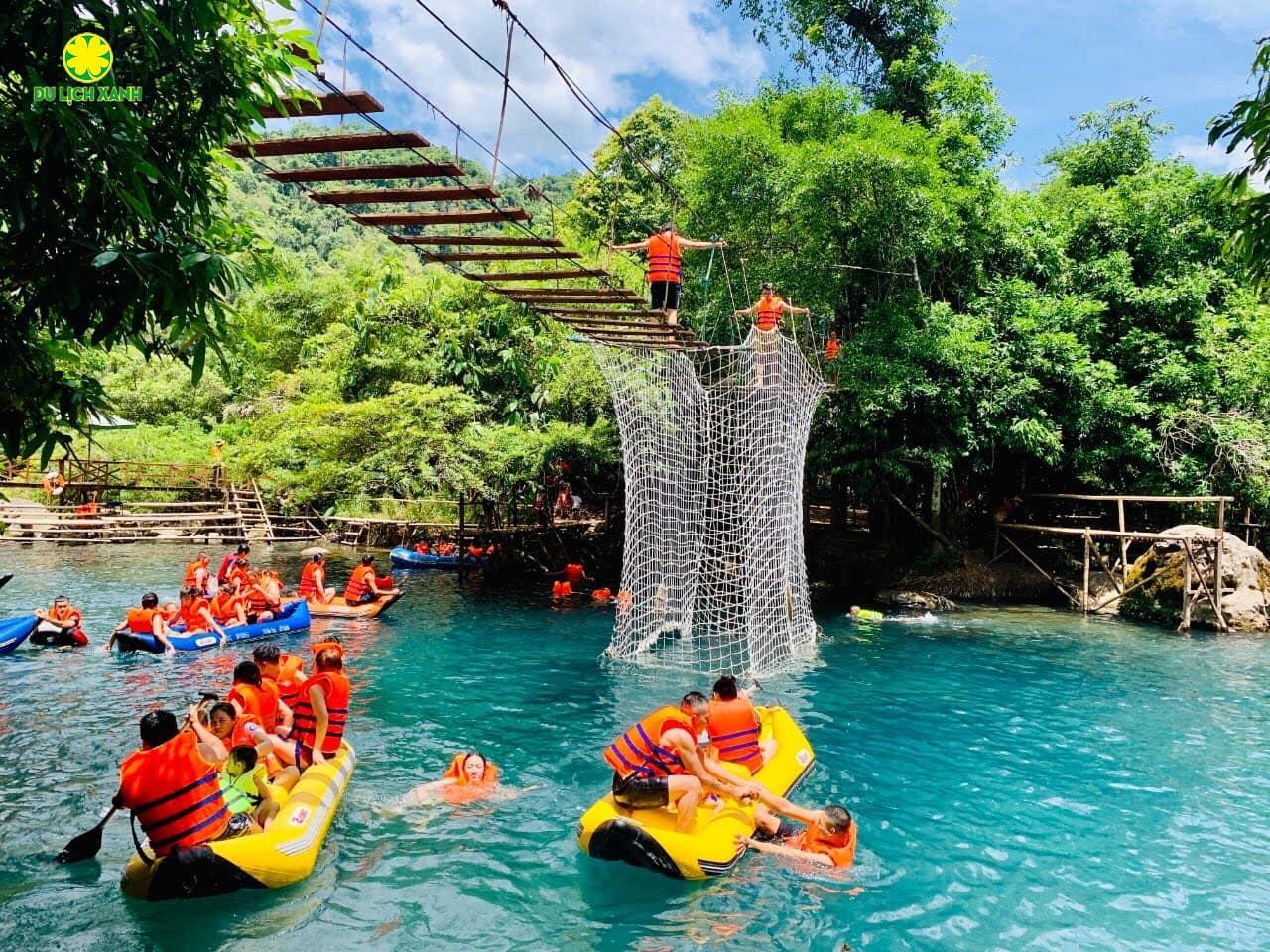 Tour Phong Nha Kẻ Bàng 2 ngày 1 đêm: Động Phong Nha – Suối Nước Moọc – Động Thiên Đường – Công viên Ozo