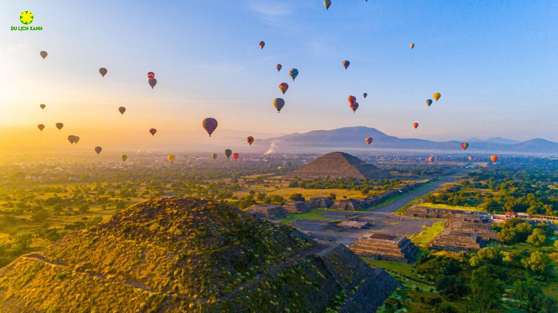 Tour khinh khí cầu Mexico Ngắm bình minh Teotihuacan