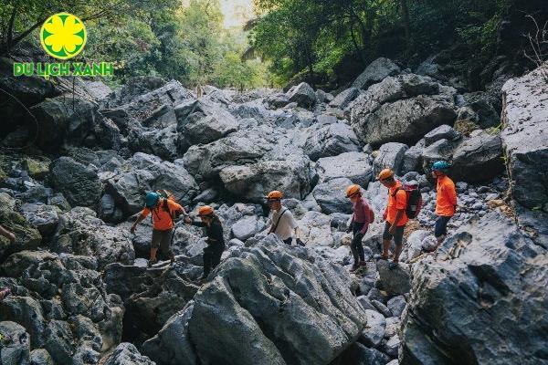 Tour thám hiểm Hang Tiên 4 ngày